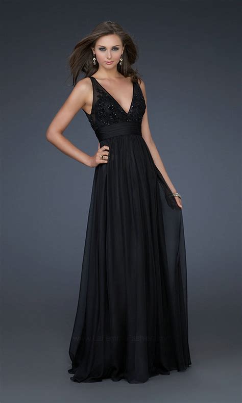 unique evening gowns uk.